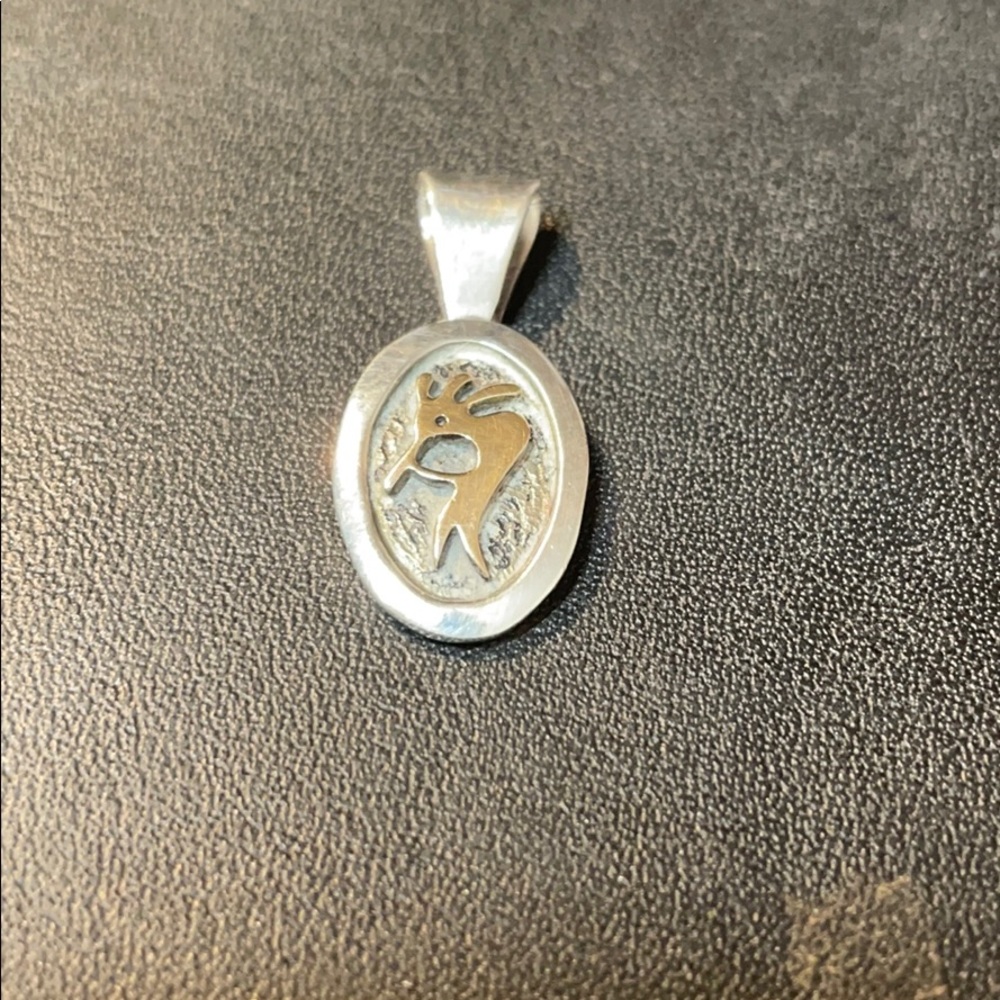 Women’s Navajo pendant.